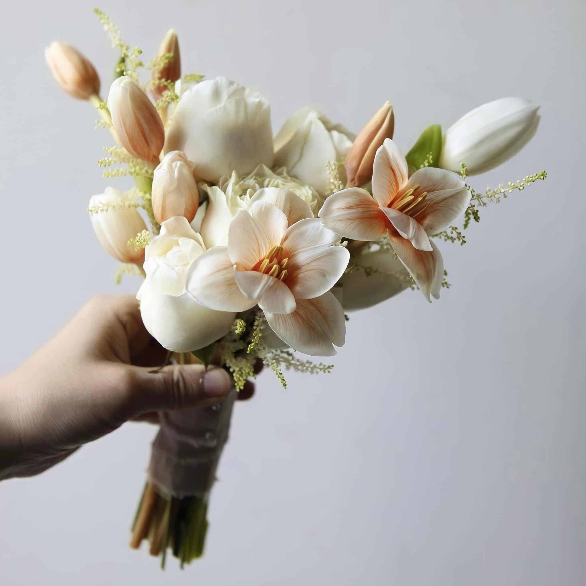 Bó hoa cô dâu cầm tay